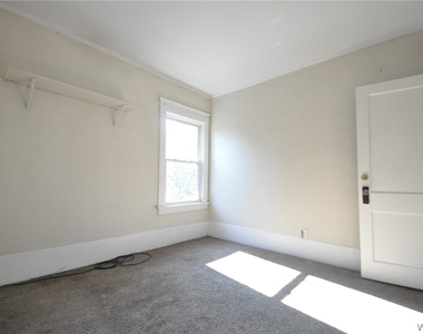 9 Wellington Road - Photo Thumbnail 18