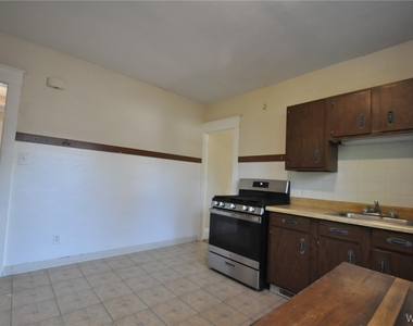 9 Wellington Road - Photo Thumbnail 10