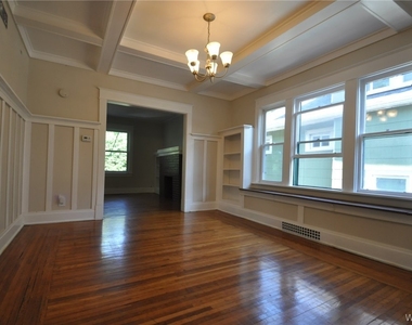 9 Wellington Road - Photo Thumbnail 15