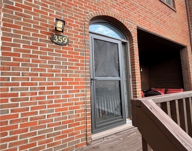359 Lakefront Boulevard - Photo Thumbnail 3