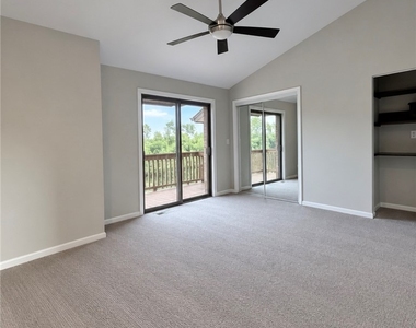 359 Lakefront Boulevard - Photo Thumbnail 30