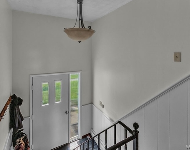 28 Mead St. - Upper Unit - Photo Thumbnail 43