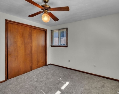 28 Mead St. - Upper Unit - Photo Thumbnail 32