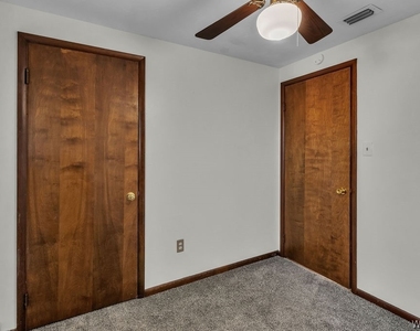 28 Mead St. - Upper Unit - Photo Thumbnail 37
