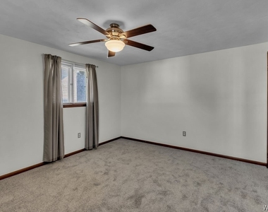 28 Mead St. - Upper Unit - Photo Thumbnail 35
