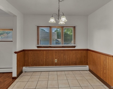 28 Mead St. - Upper Unit - Photo Thumbnail 25