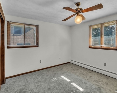 28 Mead St. - Upper Unit - Photo Thumbnail 30