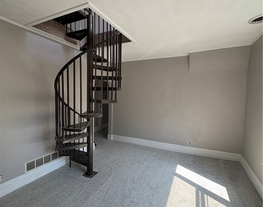 590 Richmond Avenue - Photo Thumbnail 4