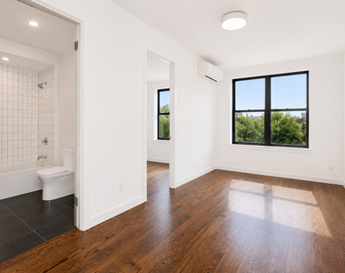 2250 Clarendon Road - Photo Thumbnail 3