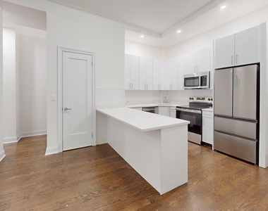 West 68th Street - Photo Thumbnail 5