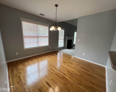 1010 Jacob Drive - Photo Thumbnail 9