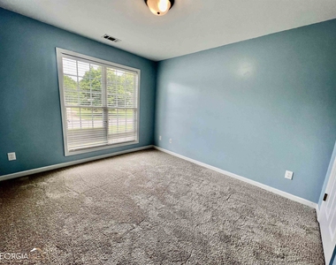 1010 Jacob Drive - Photo Thumbnail 16
