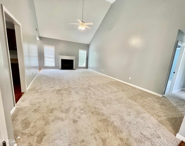 1010 Jacob Drive - Photo Thumbnail 10