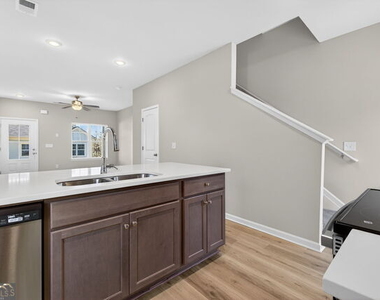 5 Crown Street - Photo Thumbnail 9