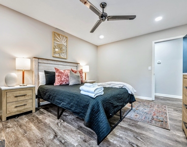 1440 Glynn Oaks Drive Sw - Photo Thumbnail 14