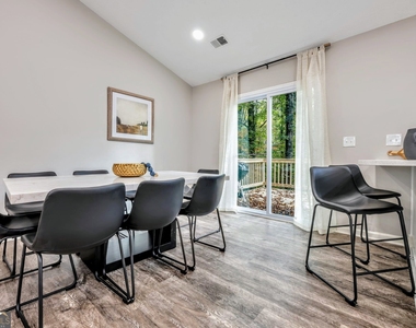 1440 Glynn Oaks Drive Sw - Photo Thumbnail 11
