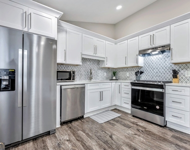1440 Glynn Oaks Drive Sw - Photo Thumbnail 9