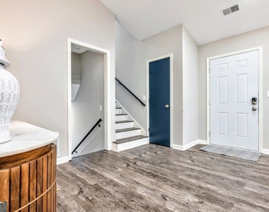 1440 Glynn Oaks Drive Sw - Photo Thumbnail 4