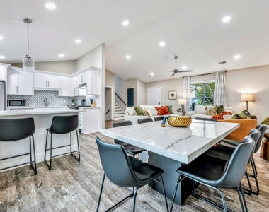 1440 Glynn Oaks Drive Sw - Photo Thumbnail 6