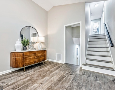 1440 Glynn Oaks Drive Sw - Photo Thumbnail 12