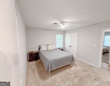 307 Pinewood Drive - Photo Thumbnail 12