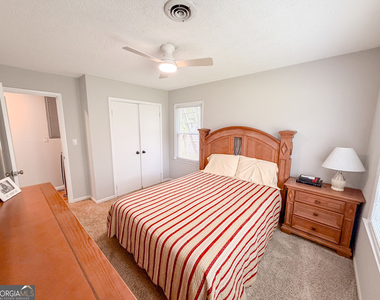 307 Pinewood Drive - Photo Thumbnail 19