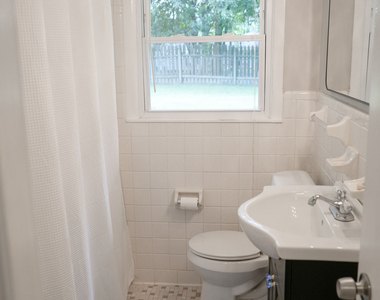 307 Pinewood Drive - Photo Thumbnail 23