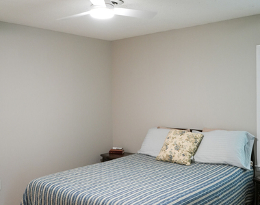 307 Pinewood Drive - Photo Thumbnail 13