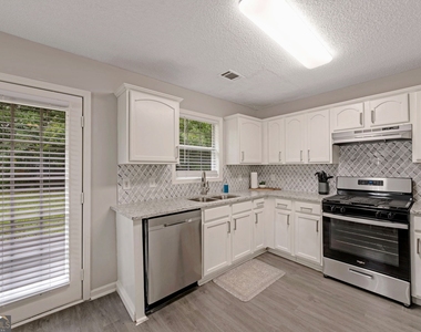 6839 Sandy Creek Drive - Photo Thumbnail 6