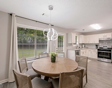 6839 Sandy Creek Drive - Photo Thumbnail 24