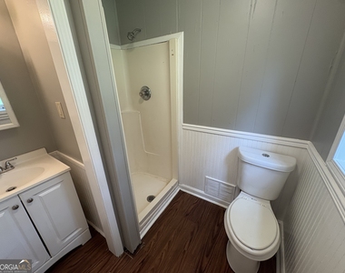 207 Reynolds Street Ne - Photo Thumbnail 6