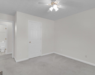 2343 Cove Lake Way - Photo Thumbnail 6