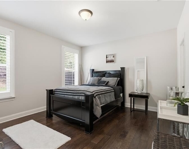 2530 Maple Ridge Lane - Photo Thumbnail 17