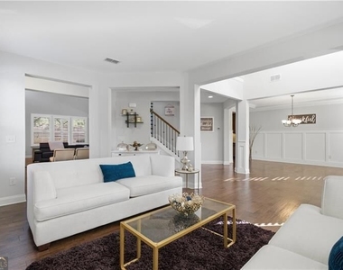 2530 Maple Ridge Lane - Photo Thumbnail 3
