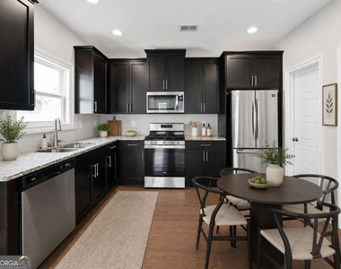 1821 Sanford Drive Nw - Photo Thumbnail 4