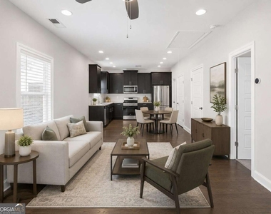 1821 Sanford Drive Nw - Photo Thumbnail 2