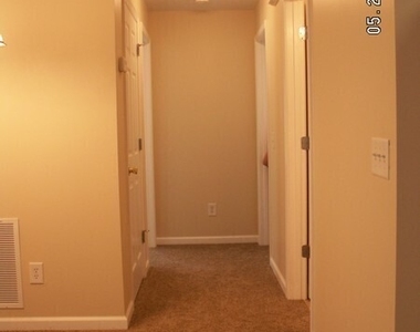 7400 Courtyard Drive - Photo Thumbnail 6