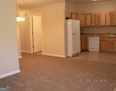 7400 Courtyard Drive - Photo Thumbnail 3