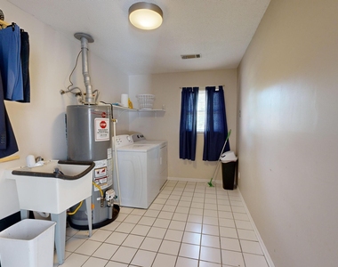 1531 Dartmouth Court - Photo Thumbnail 13