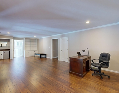 1531 Dartmouth Court - Photo Thumbnail 18
