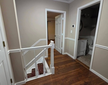 1531 Dartmouth Court - Photo Thumbnail 30