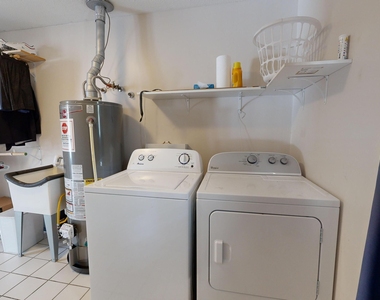 1531 Dartmouth Court - Photo Thumbnail 14