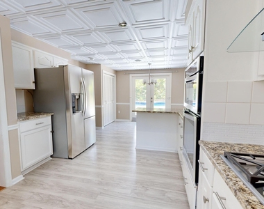 1531 Dartmouth Court - Photo Thumbnail 8