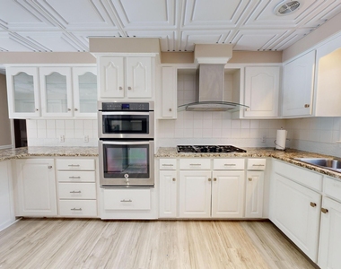 1531 Dartmouth Court - Photo Thumbnail 7
