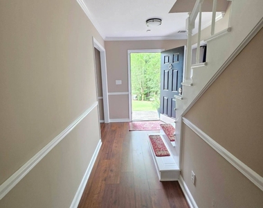 1531 Dartmouth Court - Photo Thumbnail 25
