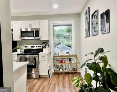 1165 Eggleston Street Sw - Photo Thumbnail 2