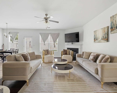 565 Dasheill Lane - Photo Thumbnail 3