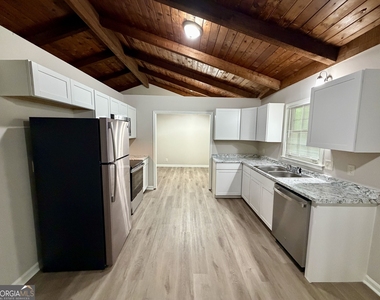 5776 Windermere Court - Photo Thumbnail 7