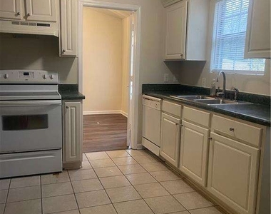 4957 N Redan Circle - Photo Thumbnail 4