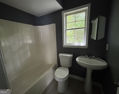 104 Foch Street - Photo Thumbnail 6